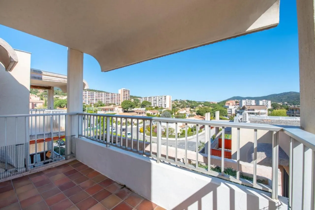 Apt With Pool 10 Min From The Beach Sainte-Maxime Apartment